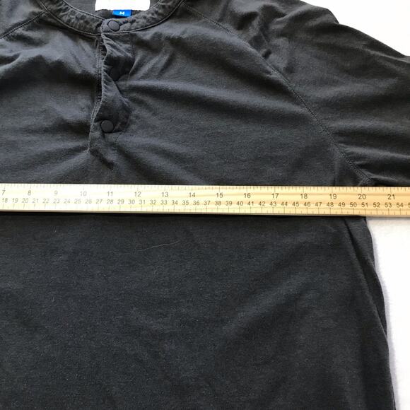 Uninterrupted More Than An Athlete New Rule M 1/4 snap short sleeve grey T-shirt - Picture 6 of 8